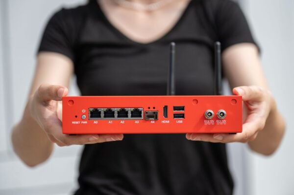 Firewall UTM RC200 G5 inkl. 3 Jahre Lizenz